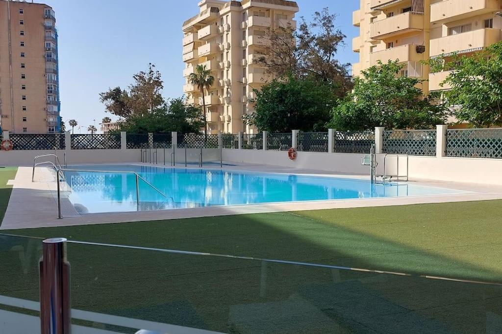 贝纳尔马德纳Elegante Alojamiento Con Piscina A 200 M Del Mar.公寓 外观 照片